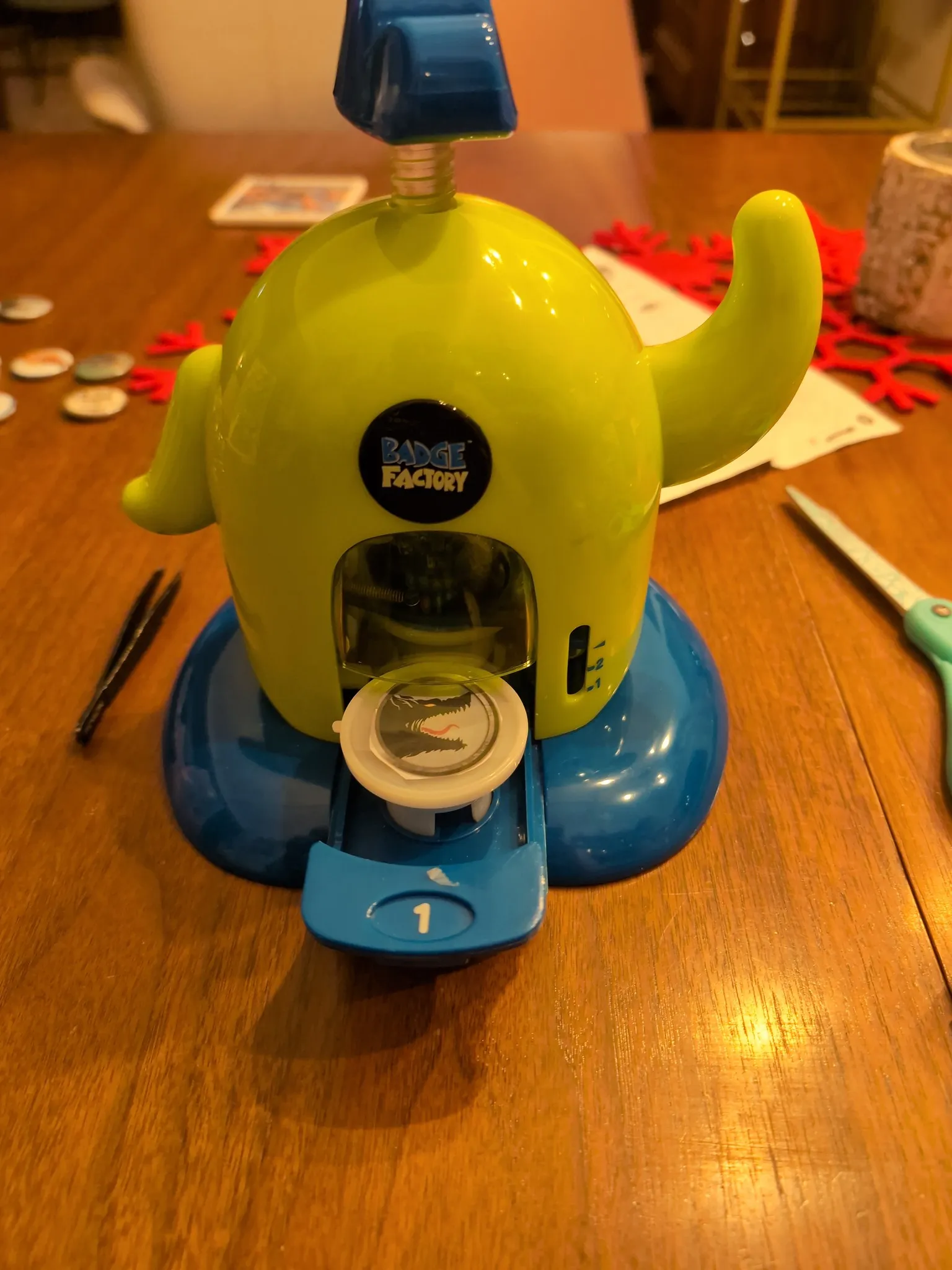 The sus buttonmaker